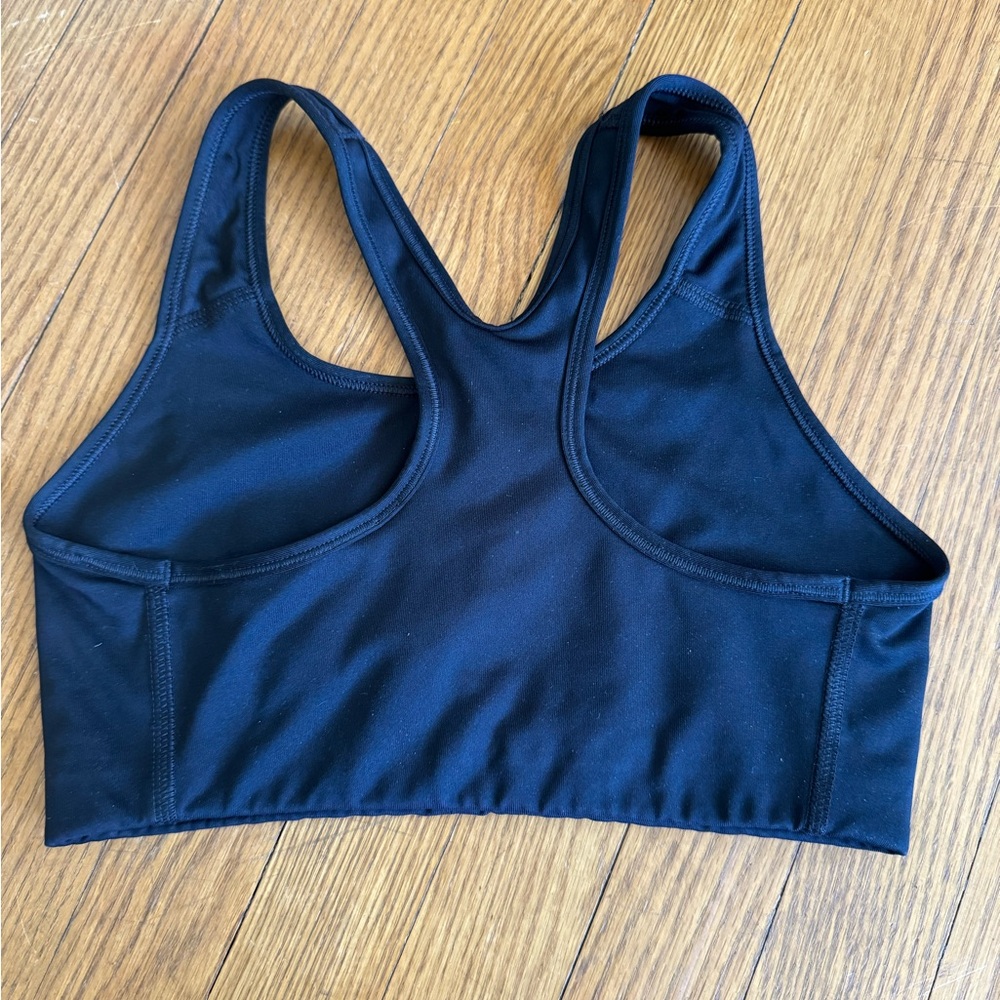 Nike sports bra - Picture 2 of 3
